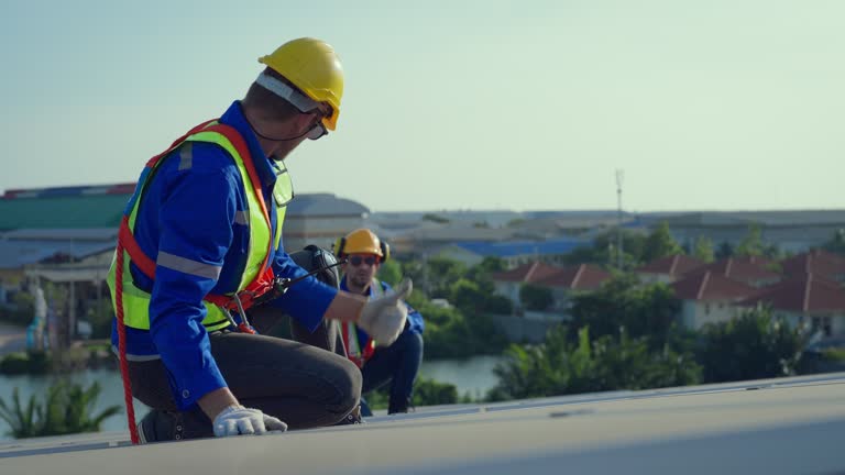 Best Wood Shake Roofing  in Hohenwald, TN